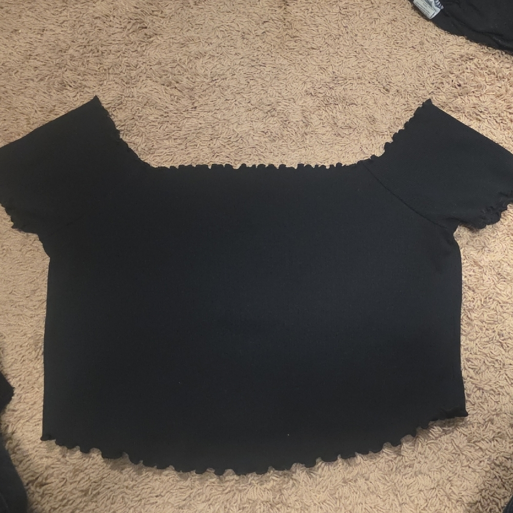 Black Scalloped Short Sleeve Top